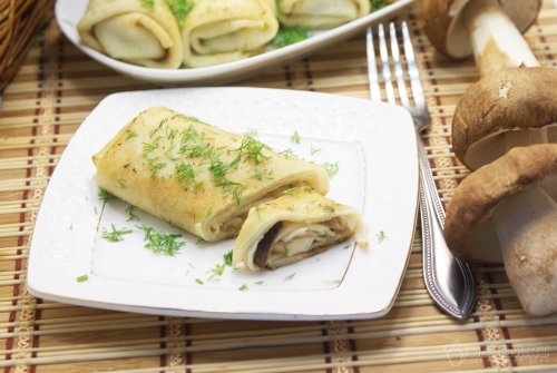 Блины с белыми грибами