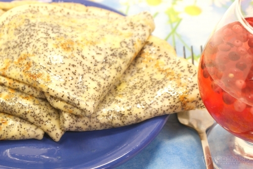 Блины с маком
