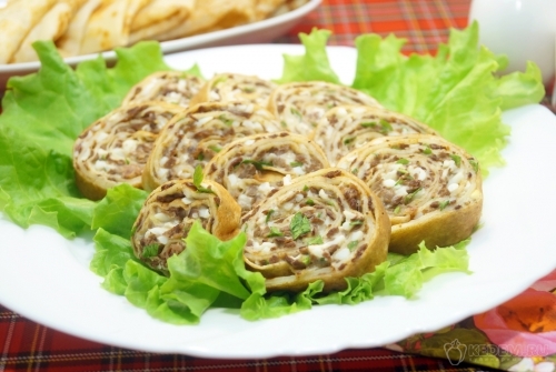 Блины с печенью и яйцом