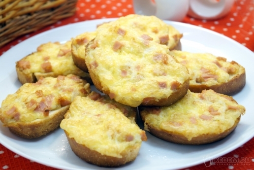 Горячие бутерброды с яйцом и сыром
