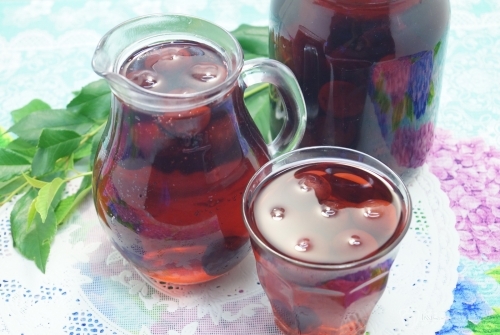 Компот из черешни