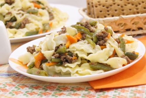 Паста с фаршем и стручковой фасолью