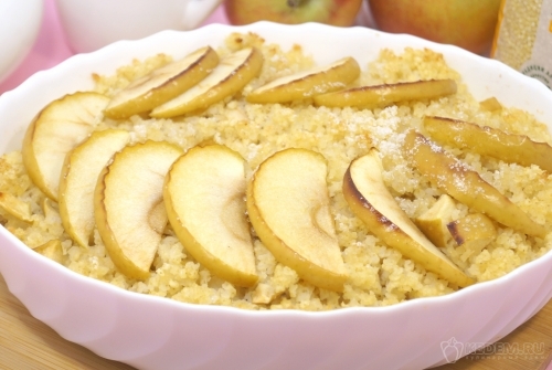Пшенная запеканка с яблоками