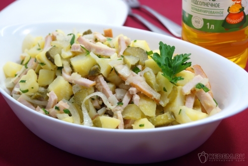 Салат по-немецкий с картофелем