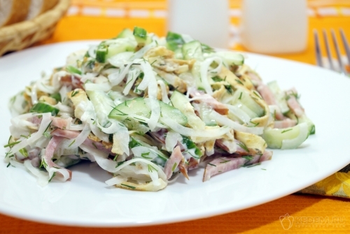 Салат с блинчиками