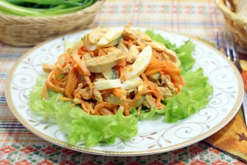 Салат с куриным филе и морковью по-корейски