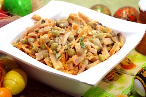 Салат с ветчиной и грибами Дарина