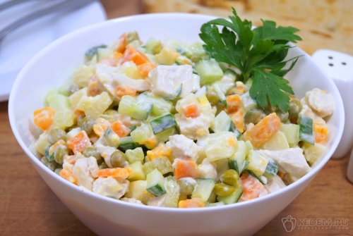 Салат Столичный с куриным филе