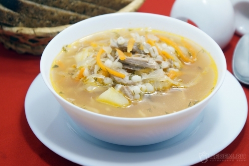 Щи из квашеной капусты с перловкой