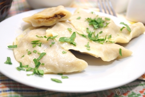 Вареники с капустой и сыром