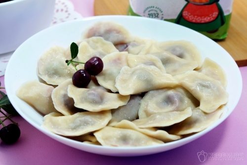 Вареники с вишней