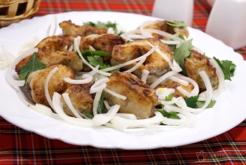 Жареный минтай с рыбным соусом