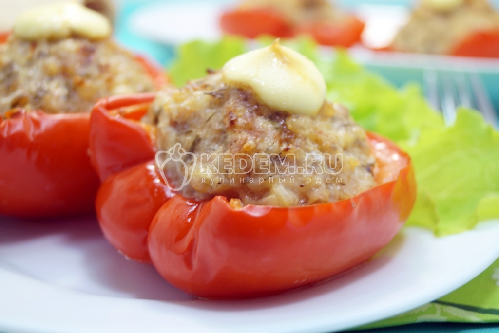 Фаршированные перцы в духовке