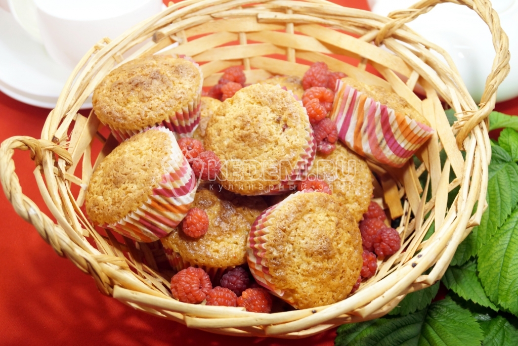 Кексы с малиной и шоколадом