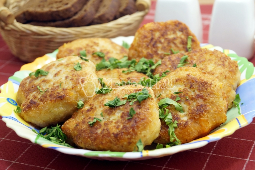 Котлеты из куриного фарша с сыром