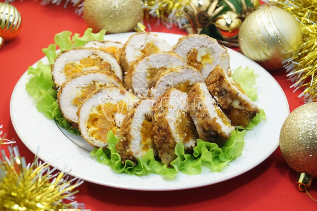 Куриный рулет Новогоднее волшебство