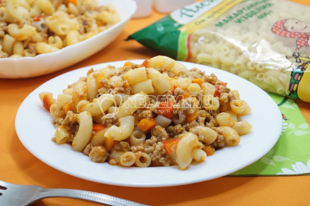 Макароны с фаршем и овощами