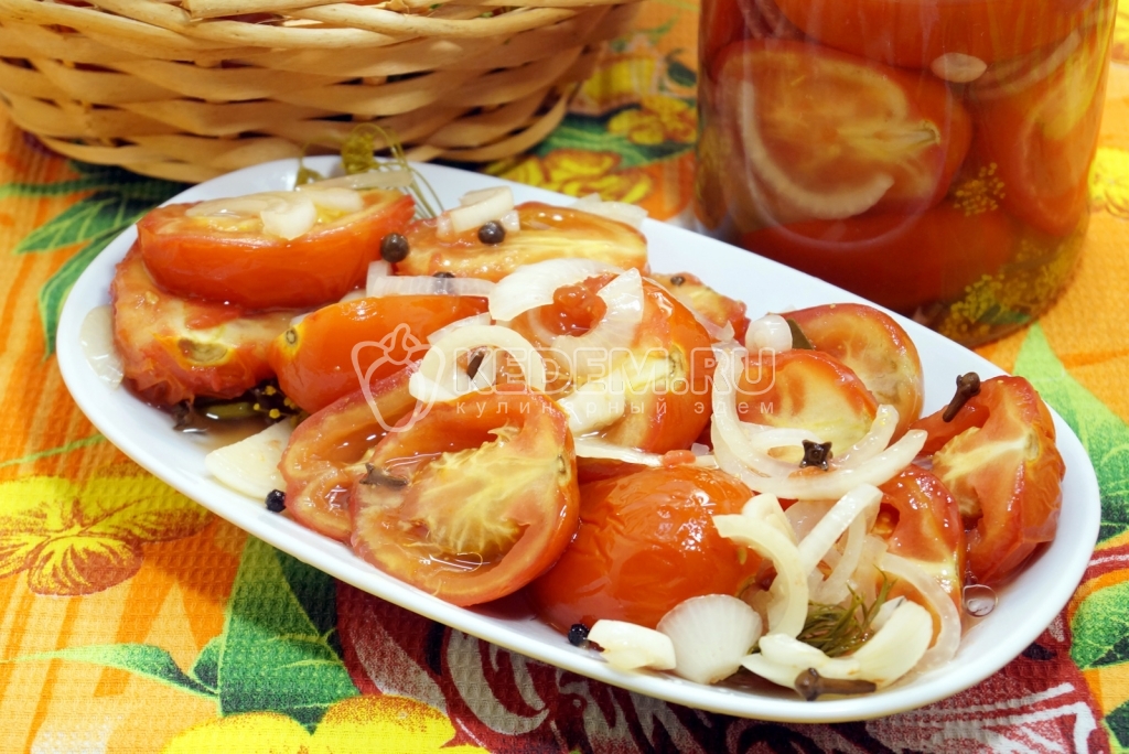 Маринованные помидоры с луком