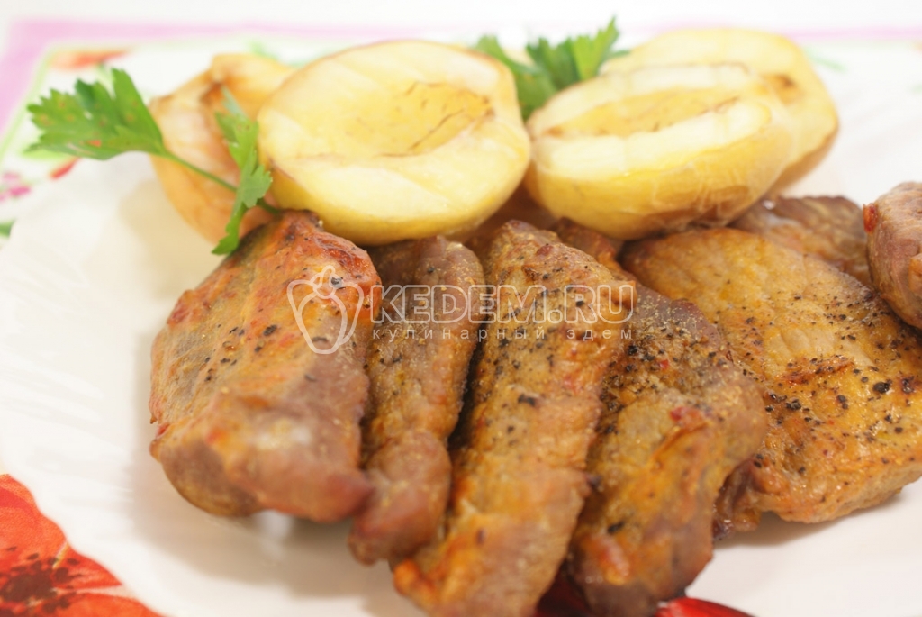 Мясо с персиками