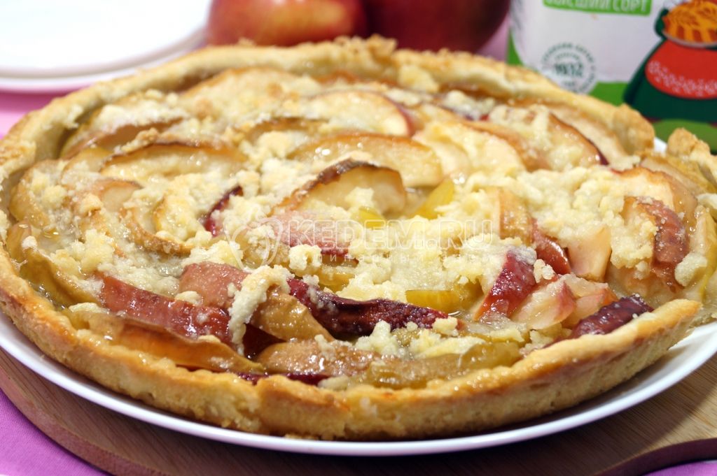 Песочный пирог с яблоками
