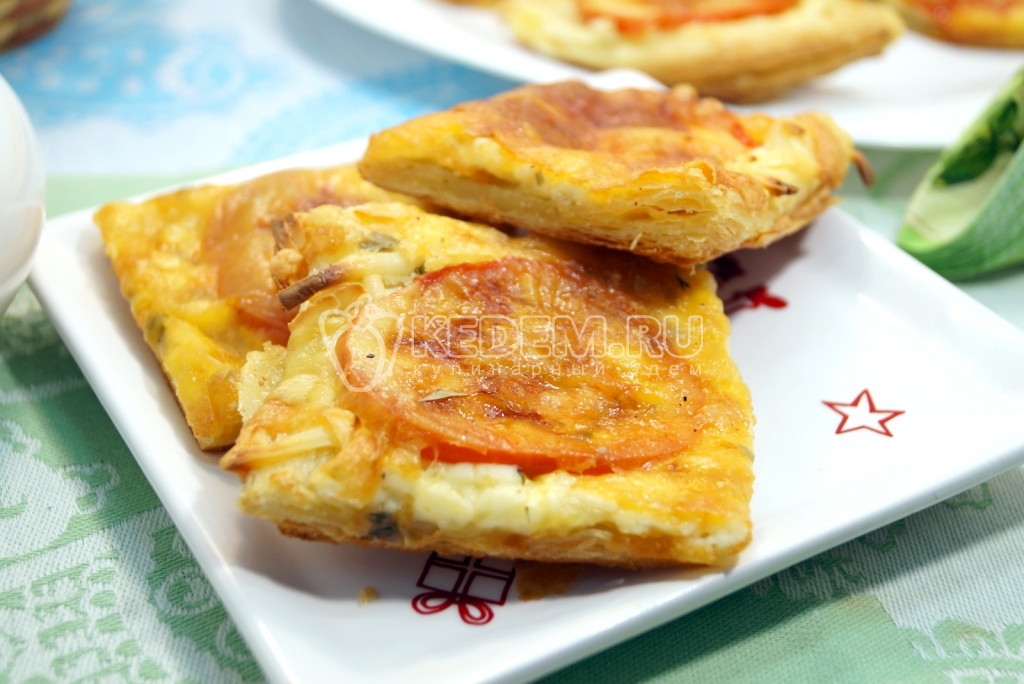 Пирог с сыром и помидорами