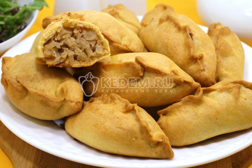 Пироги с капустой и яйцом в духовке