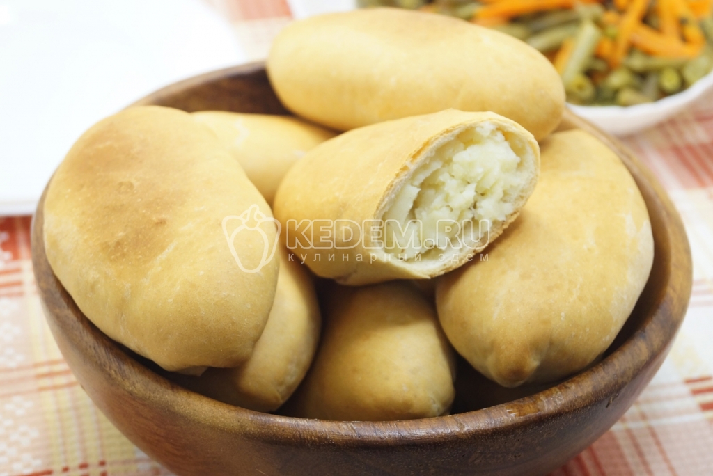Постные пирожки с картошкой в духовке