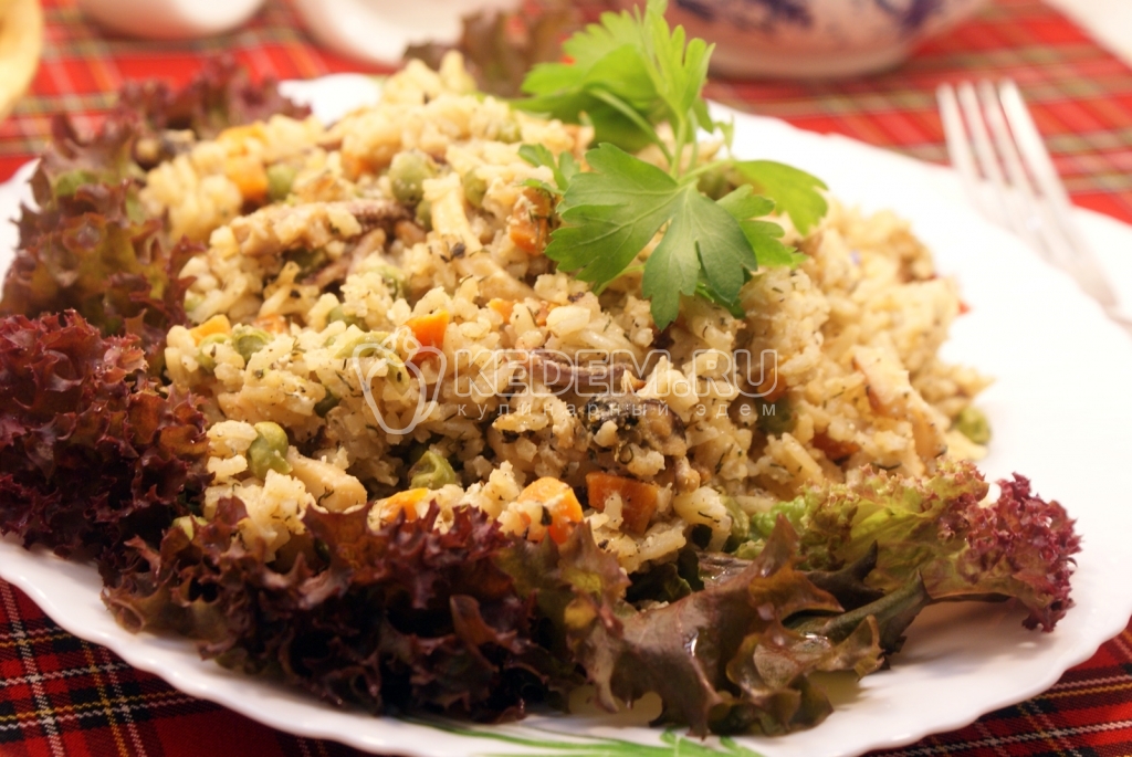 Рис с морепродуктами в мультиварке