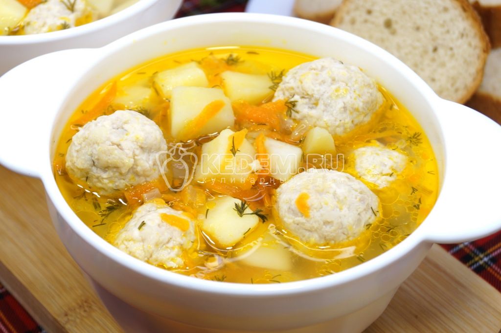 Суп с куриными фрикадельками