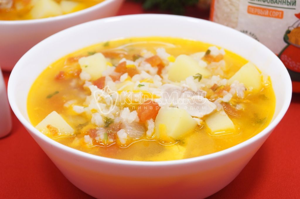 Томатный суп с рисом и курицей