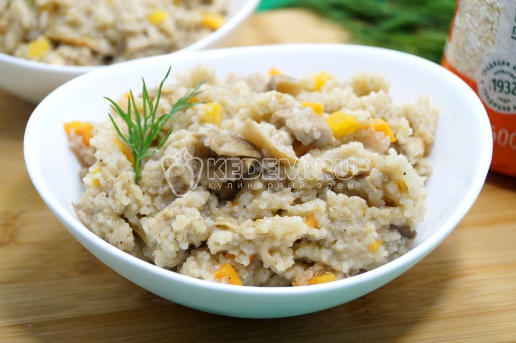 Ячневая каша с белыми грибами