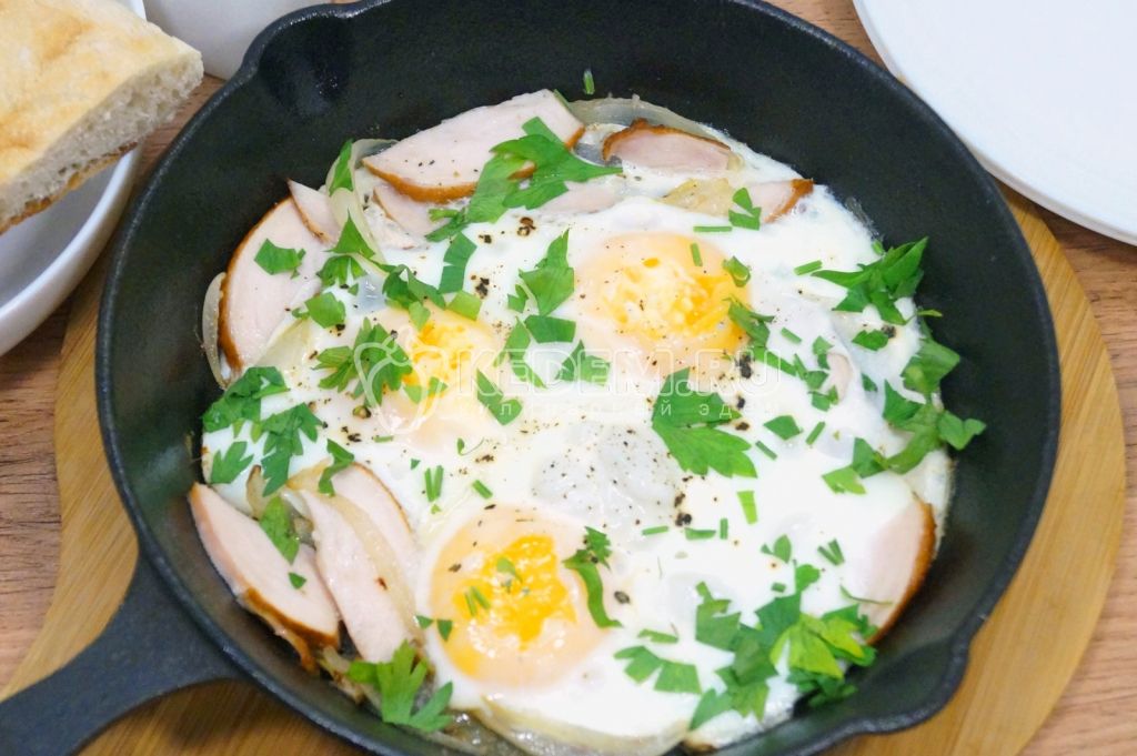 Яичница с курицей