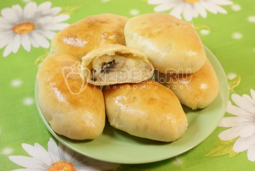 Пирожки с грибами и картошкой